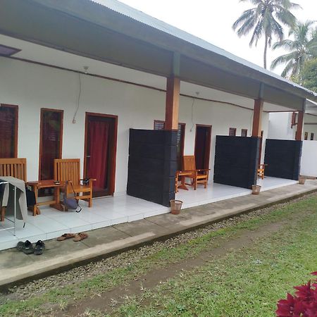 Tatasya Homestay Senaru Bagian luar foto