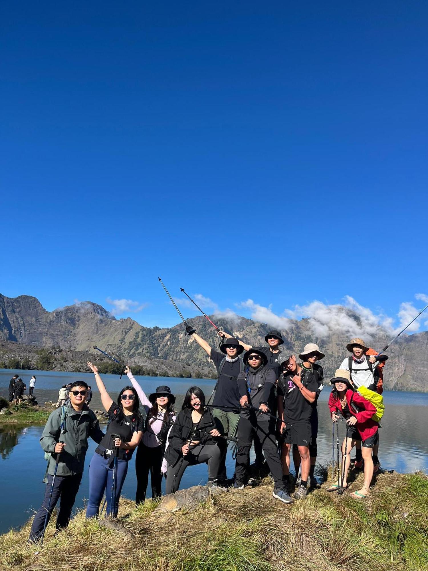 Tatasya Homestay Senaru Bagian luar foto